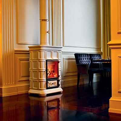 Sergio Leonie Marlene Mini E